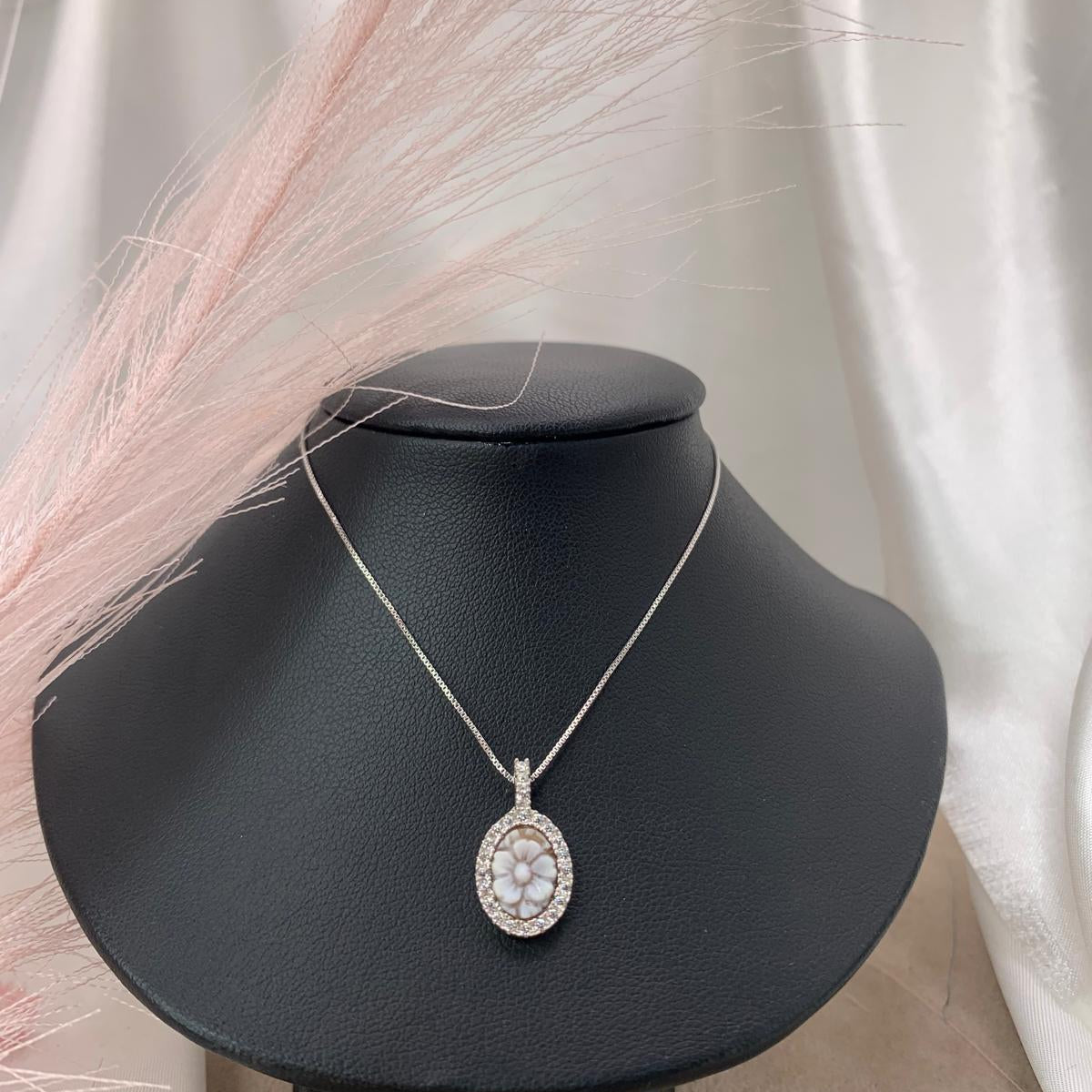 Collana cameo
