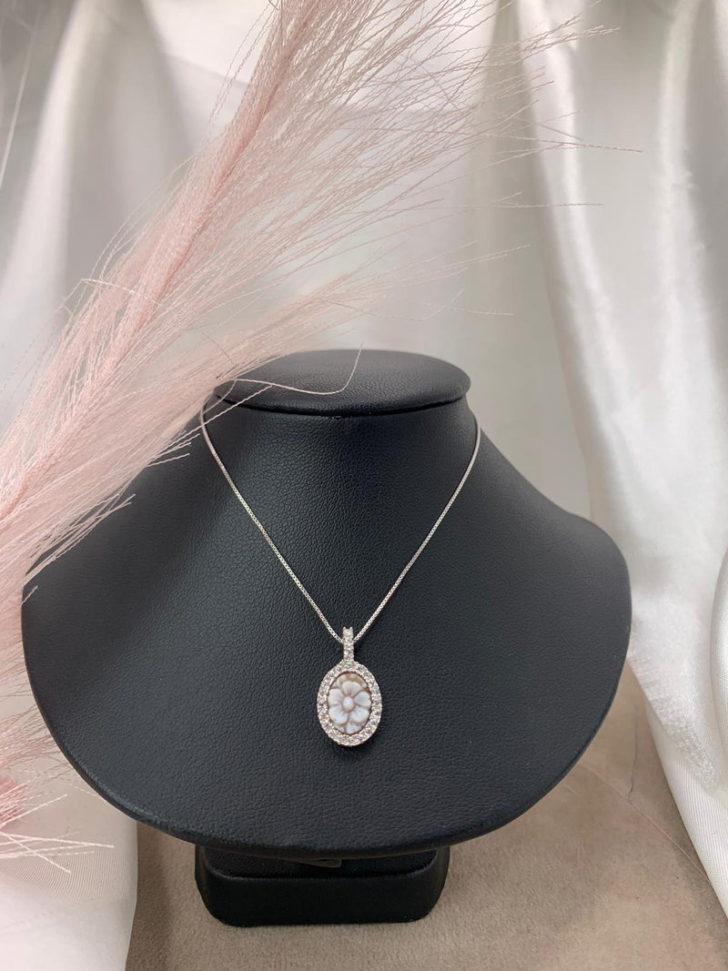 Collana cameo