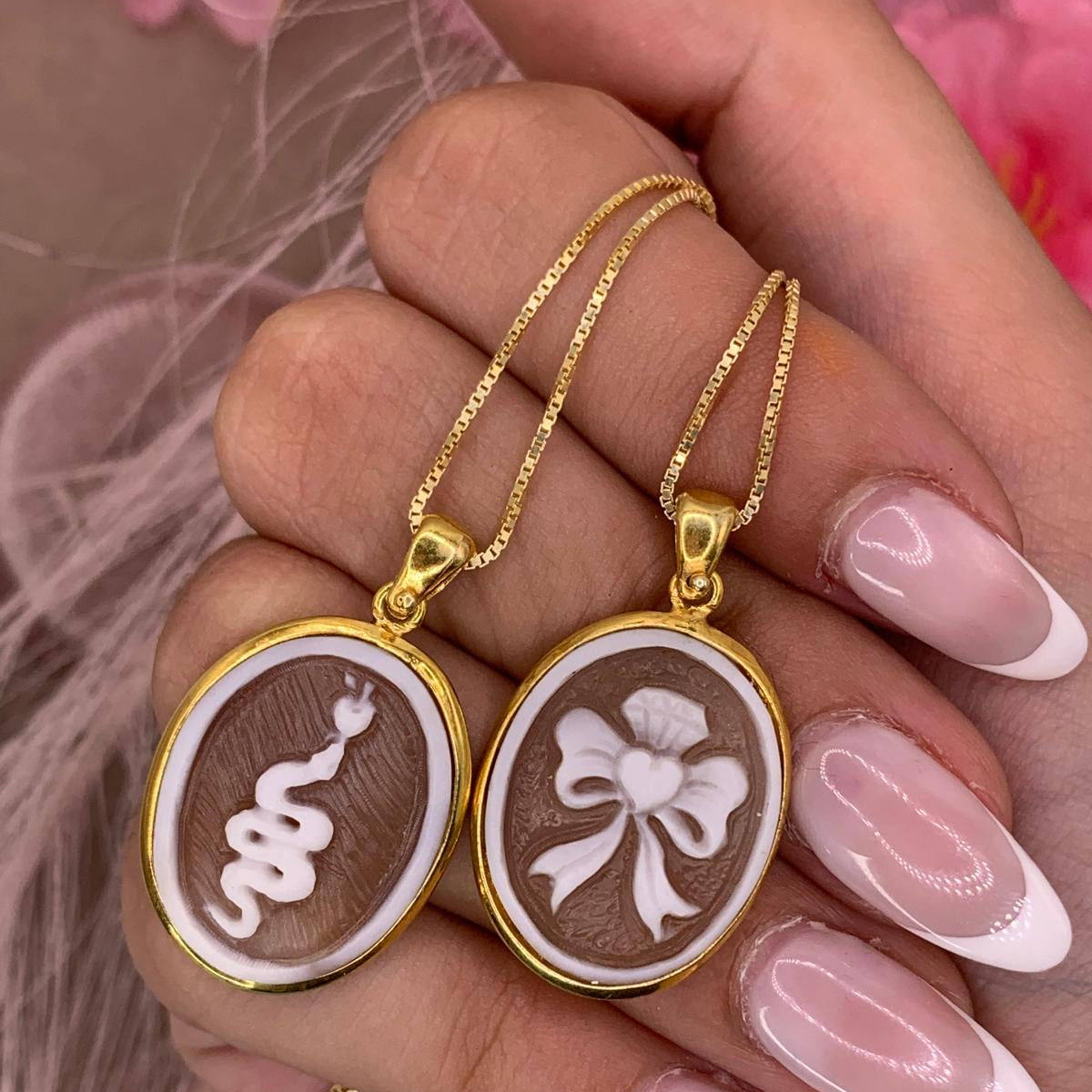 Collana cameo simbolo