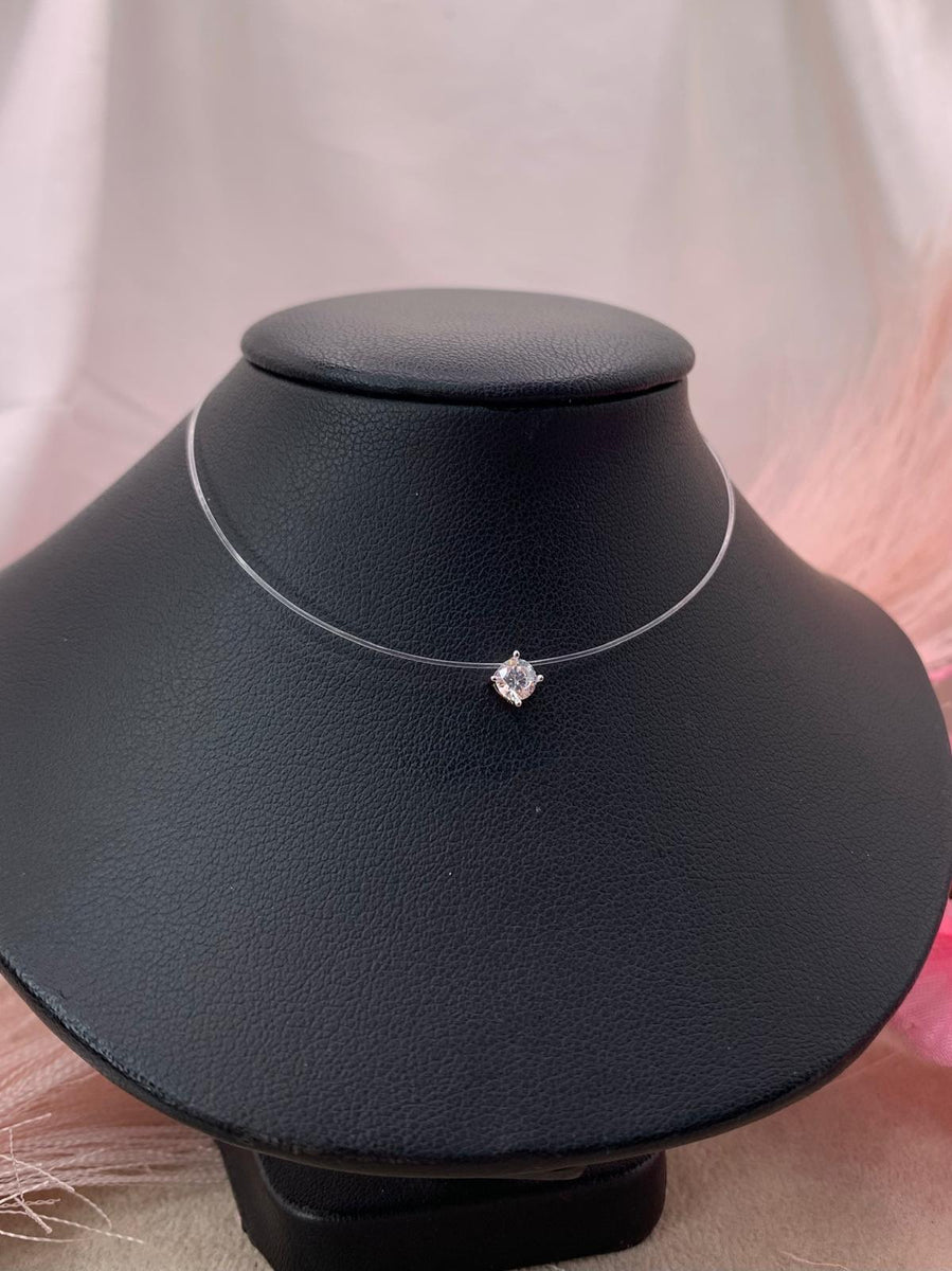 Collana invisible