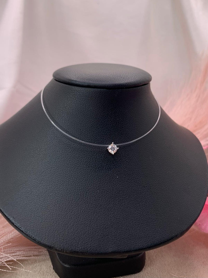 Collana invisible