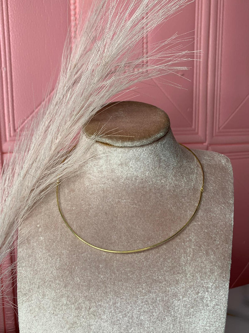 Collana rigida sottile