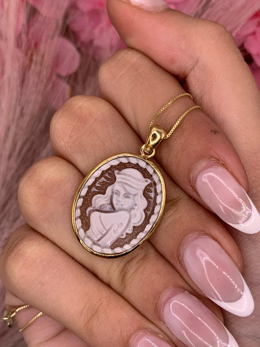 Collana cameo pin-up