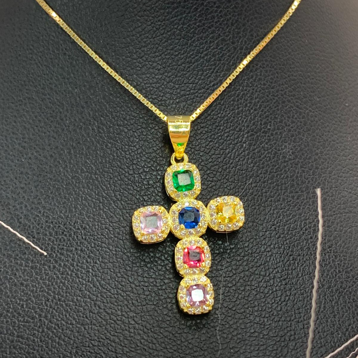 Collana croce arcobaleno