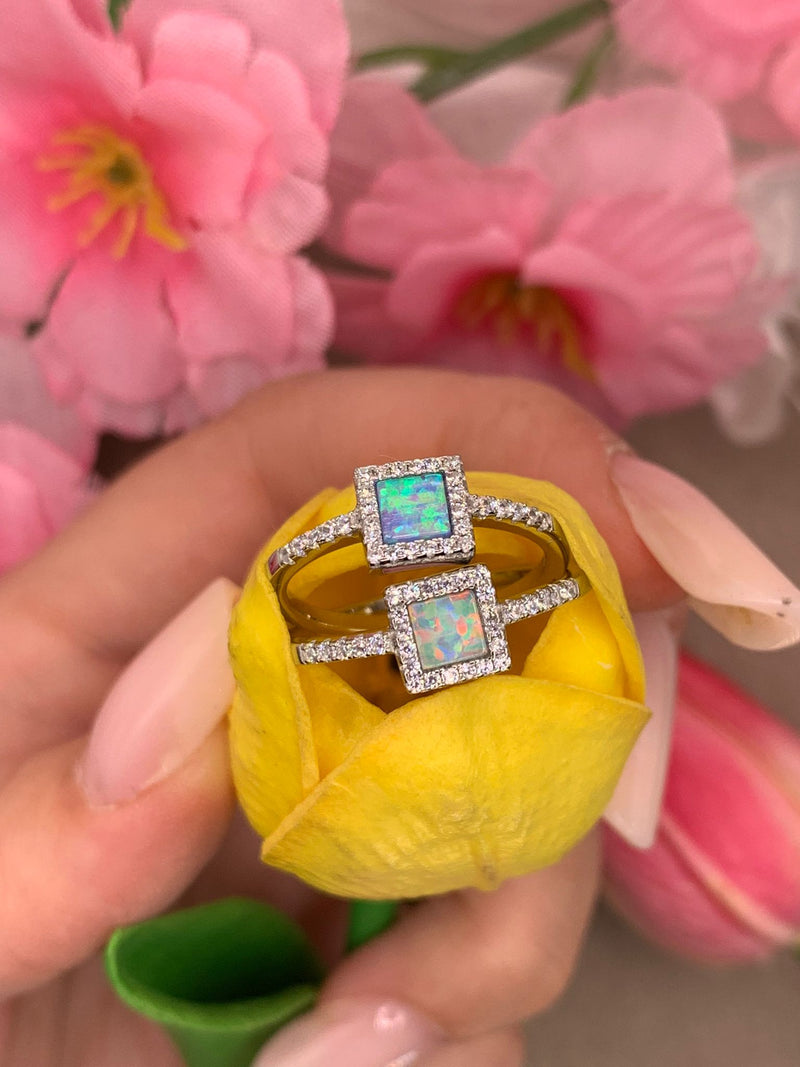 Anello opalino quadratino