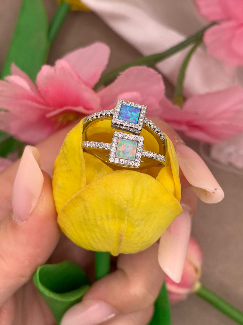 Anello opalino quadratino