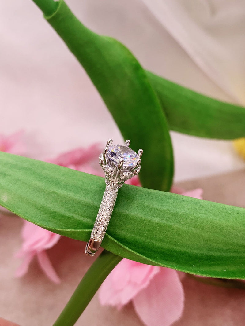 Solitario luxury mega