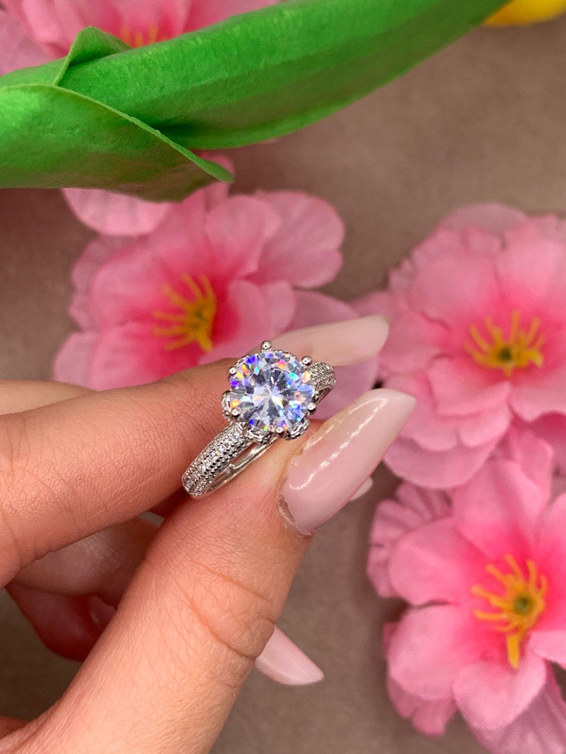 Solitario luxury mega