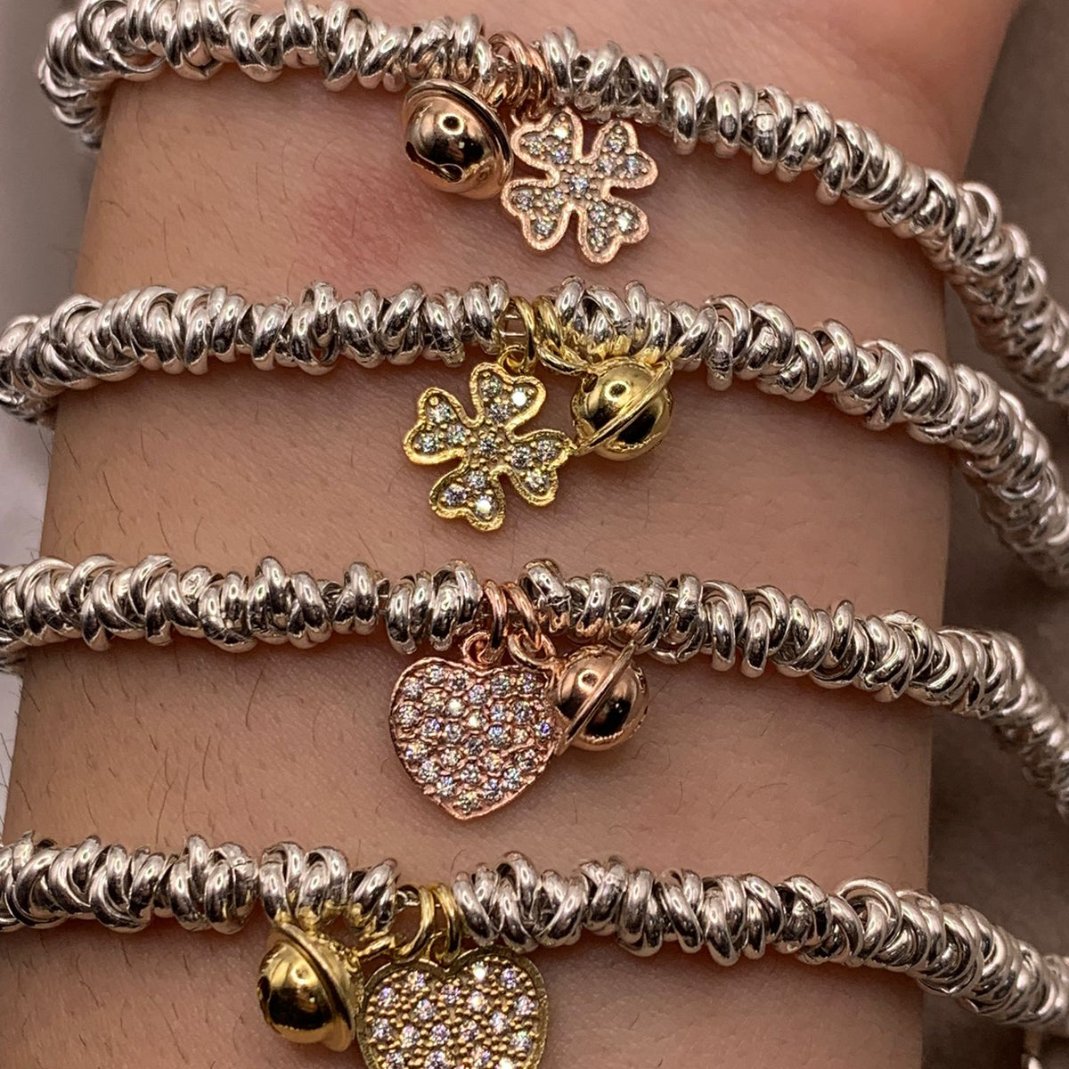 Bracciale nodini ciondolo