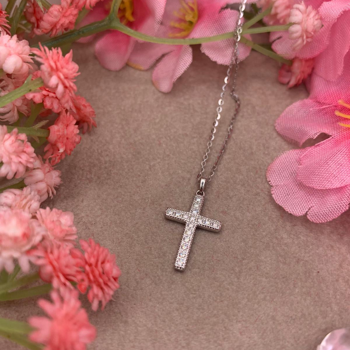 Collana M croce