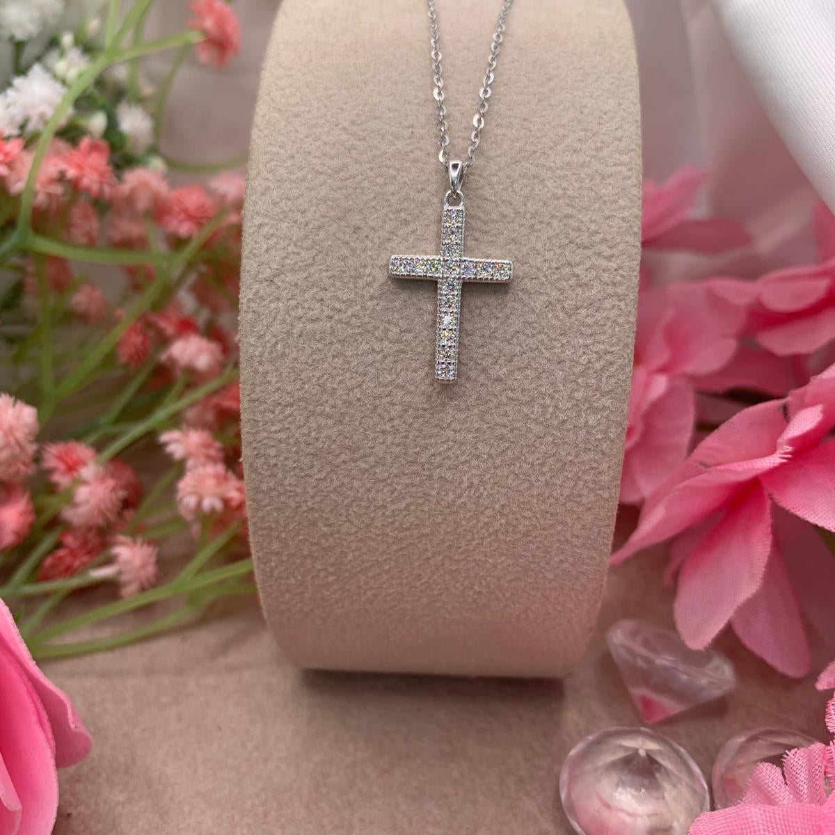 Collana M croce
