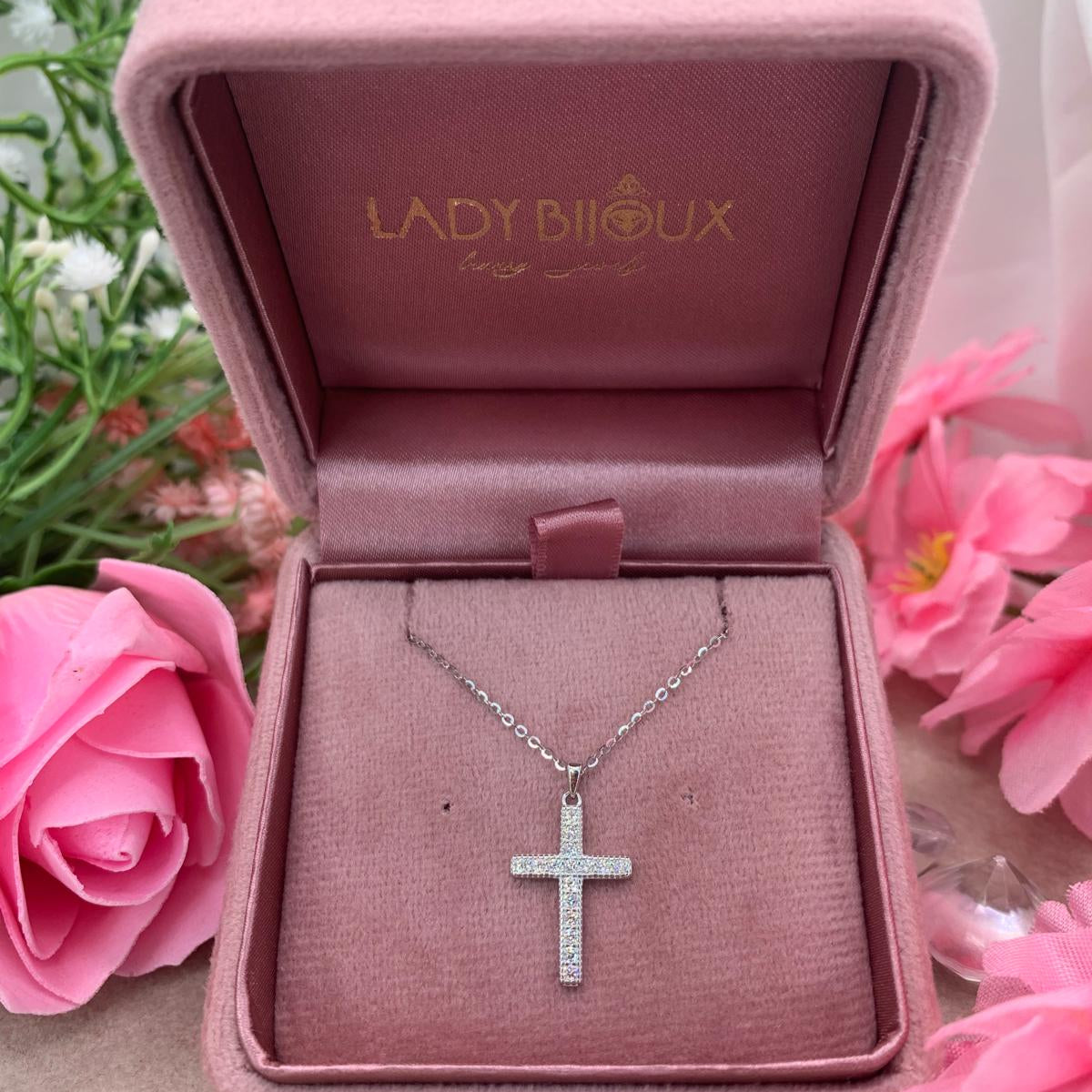 Collana M croce