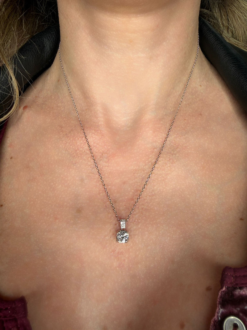 Collana m puntoluce