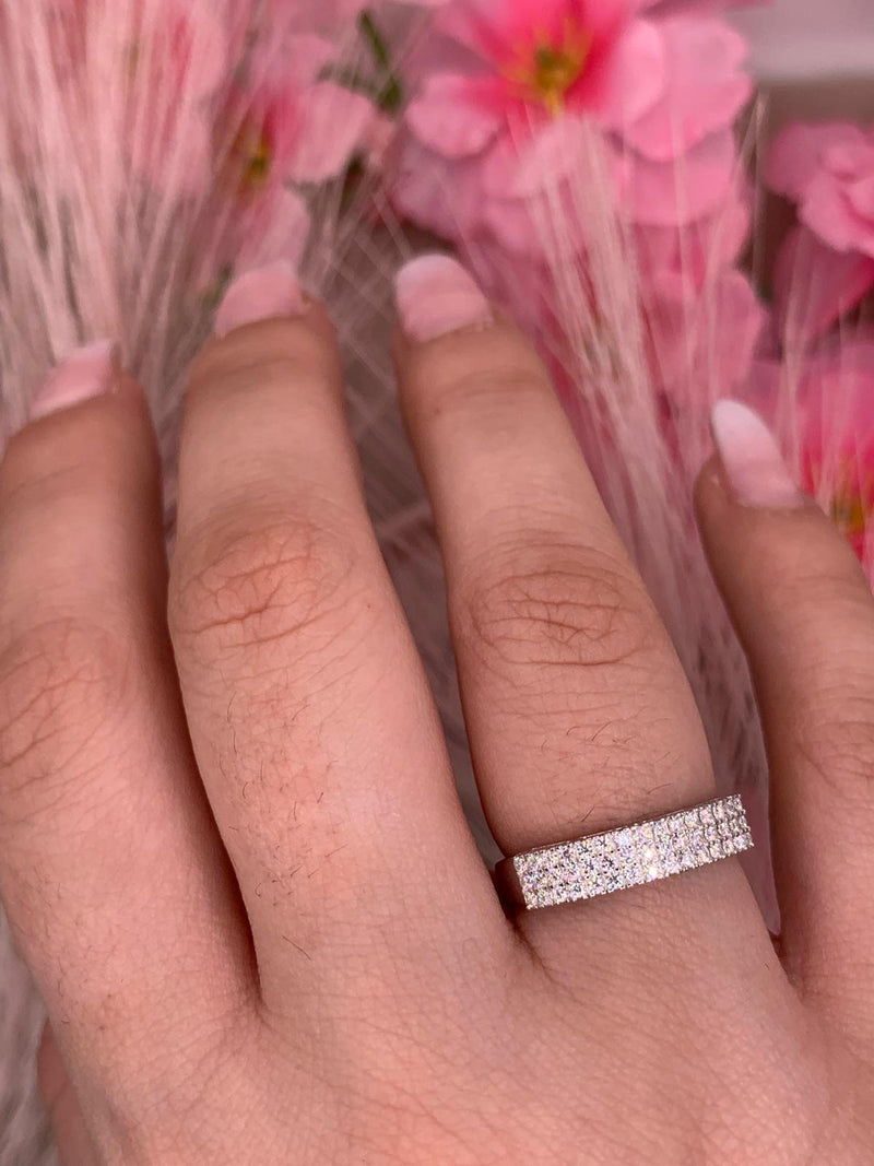 Anello m tiare