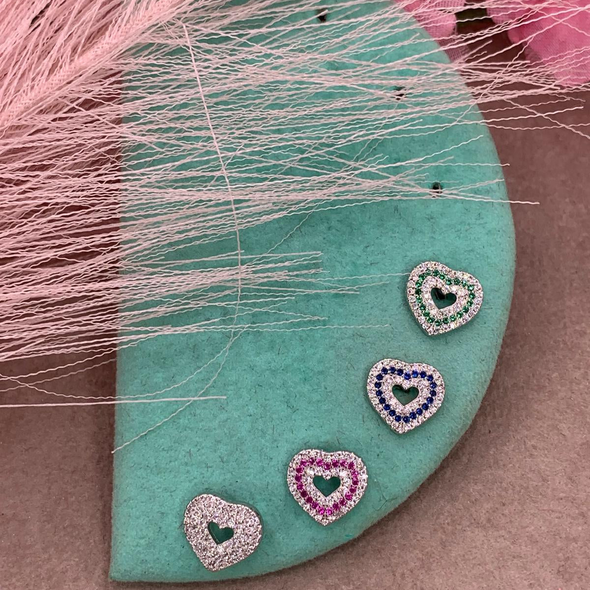 Orecchini cuore traforato