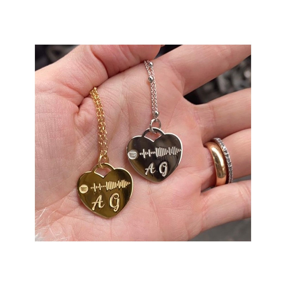 Collana cuore dedica una canzone