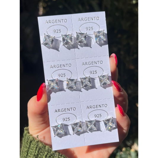 Orecchini punto luce quadrati 8mm